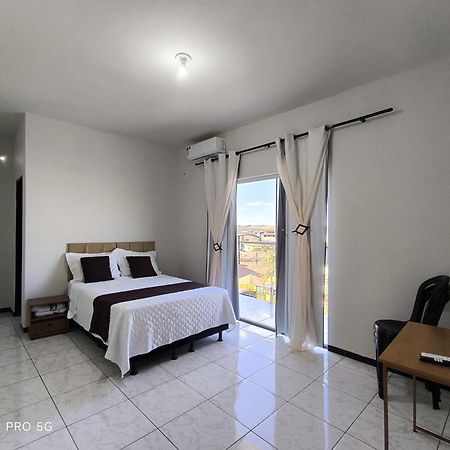 Hotel Almeida Correntina 外观 照片